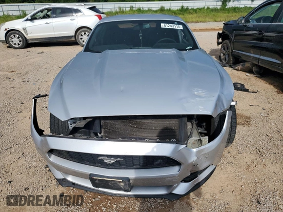 2017 Ford Mustang V6 z VIN 1FA6P8AM1H5267139, wystawiony jako Copart lot #61243115 z przebiegiem 136 917 mil mil oraz Szkoda całkowita • Salvage title. Historia ofert i sprzedaży dostępna na DreamBid. Obrazek 5.