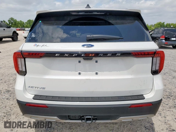 2025 Ford Explorer Active with VIN 1FMUK7DH3SGB30316, listed as a Copart auction lot 57450735 with 509 mi miles and Salvage title. Bid and sale history available at DreamBid. Image 6.