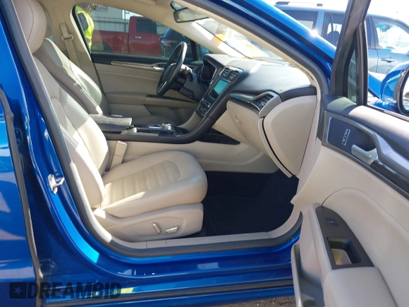 2017 Ford Fusion SE with VIN 3FA6P0H95HR321977, listed as a IAAI auction lot 41854692 with 125,137 mi miles. Bid and sale history available at carsss.com. Image 5.