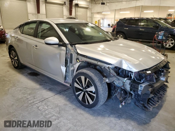 2022 Nissan Altima SV with VIN 1N4BL4DWXNN374881, listed as a Copart auction lot 52409335 with 28,189 mi miles and Salvage Title. Bid and sale history available at DreamBid. Image 4.