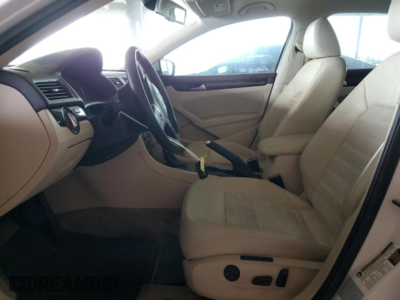 2015 Volkswagen Passat SEL Premium with VIN 1VWCV7A38FC073671, listed as a Copart auction lot 66022775 with 64,452 mi miles and Salvage title. Bid and sale history available at DreamBid. Image 7.