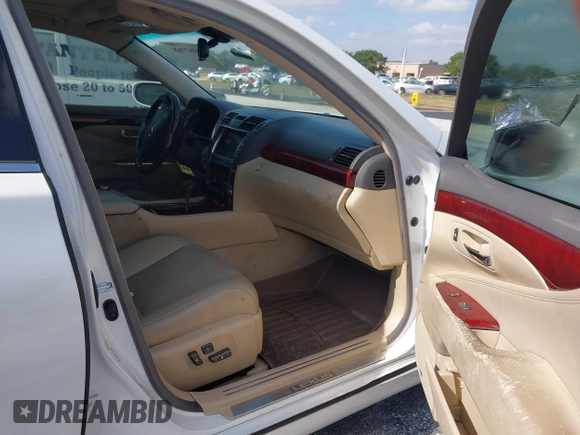 2008 Lexus LS 460 with VIN JTHBL46F485057947, listed as a IAAI auction lot 42087768 with 344,631 mi miles. Bid and sale history available at carsss.com. Image 5.