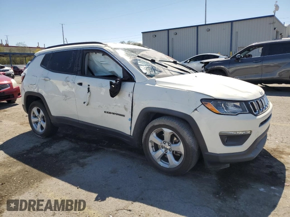 2020 Jeep Compass Latitude z VIN 3C4NJCBB6LT141472, wystawiony jako Copart lot #55794985 z przebiegiem Nie podano mil oraz Szkoda całkowita • Salvage title. Historia ofert i sprzedaży dostępna na DreamBid. Obrazek 4.
