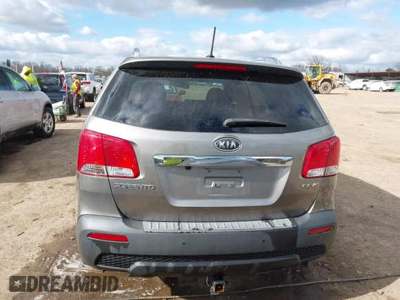 2011 Kia Sorento EX with VIN 5XYKUDA26BG123044, listed as a IAAI auction lot 42007811 with 193,657 mi miles. Bid and sale history available at carsss.com. Image 17.