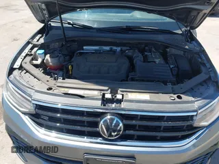 2022 Volkswagen Tiguan SE R-Line Black with VIN 3VV8B7AX4NM154637, listed as a IAAI auction lot 42058531 with 39,597 mi miles and . Bid and sale history available at DreamBid. Image 10.