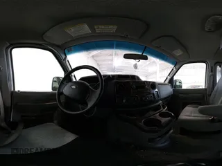 2014 Ford Econoline Passenger XL z VIN 1FBNE3BL9EDB01008, wystawiony jako IAAI lot #42231120 z przebiegiem 255 170 mil mil oraz . Historia ofert i sprzedaży dostępna na DreamBid. Obrazek 18.