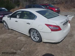 2010 Nissan Maxima 3.5 SV with VIN 1N4AA5AP9AC822215, listed as a IAAI auction lot 41847782 with 1 mi miles. Bid and sale history available at carsss.com. Image 3.