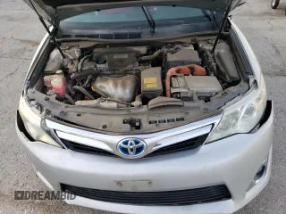 2012 Toyota Camry XLE z VIN 4T1BD1FK5CU046816, wystawiony jako Copart lot #52141865 z przebiegiem 242 479 mil mil oraz Szkoda całkowita • Salvage title. Historia ofert i sprzedaży dostępna na DreamBid. Obrazek 12.