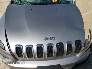 2017 Jeep Cherokee Sport z VIN 1C4PJLABXHD216407, wystawiony jako Copart lot #55977815 z przebiegiem Nie podano mil oraz Szkoda całkowita • Salvage title. Historia ofert i sprzedaży dostępna na DreamBid. Obrazek 12.