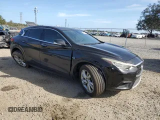 2018 Infiniti QX30 Luxury z VIN SJKCH5CP7JA053928, wystawiony jako Copart lot #84710794 z przebiegiem 139 206 mil mil oraz Nie do naprawy • Non repairable. Historia ofert i sprzedaży dostępna na DreamBid. Obrazek 4.