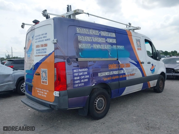 2019 Mercedes-Benz Sprinter Cargo Van with VIN WD4PF0CD8KT001089, listed as a IAAI auction lot 41795578 with 132,071 mi miles. Bid and sale history available at carsss.com. Image 4.