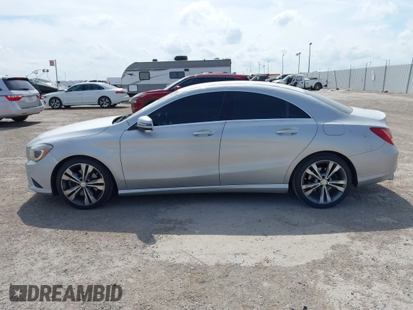 2014 Mercedes-Benz CLA 250 z VIN WDDSJ4EBXEN043087, wystawiony jako IAAI lot #41895670 z przebiegiem 127 787 mil mil oraz . Historia ofert i sprzedaży dostępna na DreamBid. Obrazek 14.