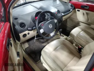 2009 Volkswagen New Beetle Coupe S with VIN 3VWRW31CX9M517782, listed as a Copart auction lot 48429385 with 140,034 mi miles and Salvage Title. Bid and sale history available at carsss.com. Image 8.