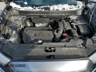 2017 Mitsubishi Outlander ES z VIN JA4AR3AU9HZ040818, wystawiony jako Copart lot #84871744 z przebiegiem 110 855 mil mil oraz Szkoda całkowita • Salvage title. Historia ofert i sprzedaży dostępna na DreamBid. Obrazek 12.