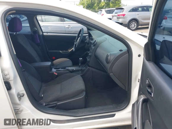 2008 Pontiac G6 1SV Value Leader with VIN 1G2ZF57B784201817, listed as a IAAI auction lot 39711687 with 1 mi miles. Bid and sale history available at carsss.com. Image 5.