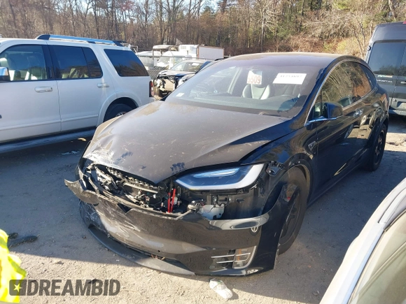 2016 Tesla Model X 70D z VIN 5YJXCAE21GF008724, wystawiony jako IAAI lot #41254897 z przebiegiem 56 140 mil mil oraz . Historia ofert i sprzedaży dostępna na DreamBid. Obrazek 19.