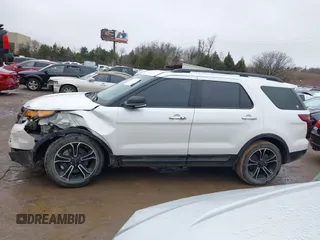 2014 Ford Explorer Sport z VIN 1FM5K8GT3EGB49107, wystawiony jako IAAI lot #41400418 z przebiegiem 150 755 mil mil oraz . Historia ofert i sprzedaży dostępna na DreamBid. Obrazek 14.