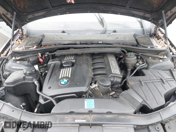 2011 BMW 3 Series 328i xDrive with VIN WBAPK7C55BA818598, listed as a IAAI auction lot 41968173 with 165,683 mi miles. Bid and sale history available at carsss.com. Image 10.