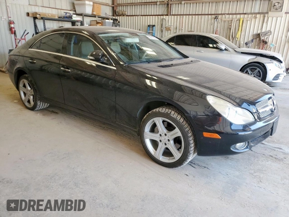 2007 Mercedes-Benz CLS 550 with VIN WDDDJ72X67A083896, listed as a Copart auction lot 58011355 with 126,102 mi miles and Salvage title. Bid and sale history available at DreamBid. Image 4.