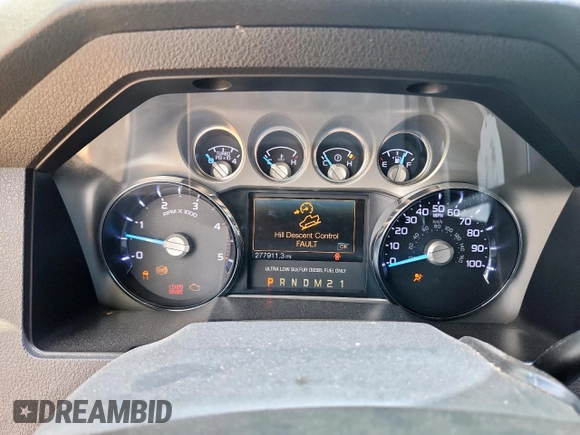 2013 Ford F-250 XL z VIN 1FT7W2BT4DEB49312, wystawiony jako Copart lot #64368525 z przebiegiem 277 911 mil mil oraz Szkoda całkowita • Salvage title. Historia ofert i sprzedaży dostępna na DreamBid. Obrazek 9.
