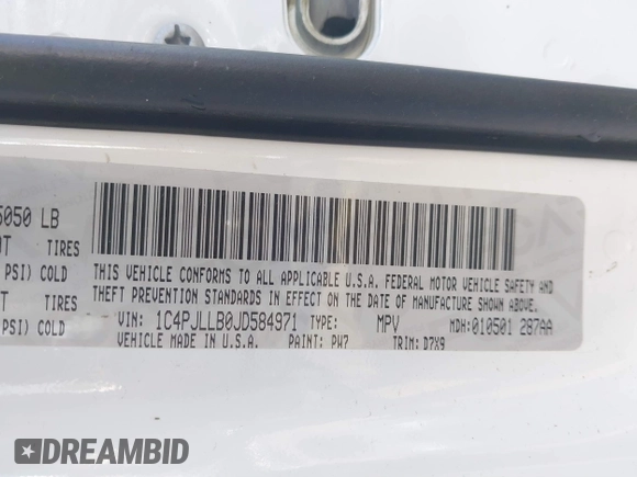 2018 Jeep Cherokee Latitude Plus with VIN 1C4PJLLB0JD584971, listed as a IAAI auction lot 41460976 with 64,100 mi miles. Bid and sale history available at carsss.com. Image 9.