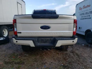 2019 Ford F-350 XL z VIN 1FT8W3BT6KEG01302, wystawiony jako Copart lot #84645714 z przebiegiem 125 088 mil mil oraz Szkoda całkowita • Salvage title. Historia ofert i sprzedaży dostępna na DreamBid. Obrazek 6.