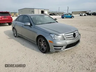 2013 Mercedes-Benz C 350 Sport с VIN WDDGF5HB1DA818794, выставлен на аукционе Copart как лот 57690935 с пробегом 166 511 миль миль и Списание • Salvage title. История ставок и продаж доступна на DreamBid. Изображение 13.