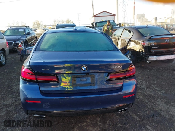 2021 BMW 5 Series 530i xDrive with VIN WBA13BJ08MWX26386, listed as a IAAI auction lot 40674914 with 250 mi miles and . Bid and sale history available at carsss.com. Image 15.