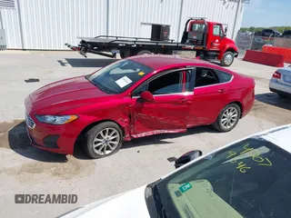 2020 Ford Fusion SE z VIN 3FA6P0HD8LR104422, wystawiony jako IAAI lot #42092244 z przebiegiem 55 438 mil mil oraz . Historia ofert i sprzedaży dostępna na DreamBid. Obrazek 14.
