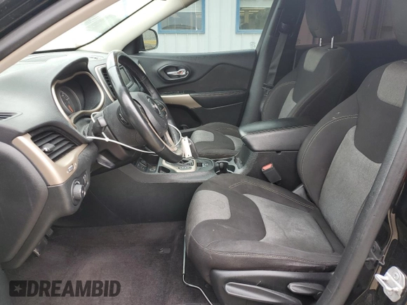 2018 Jeep Cherokee Latitude with VIN 1C4PJLCBXJD577610, listed as a Copart auction lot 55740775 with 120,776 mi miles and Salvage title. Bid and sale history available at DreamBid. Image 7.