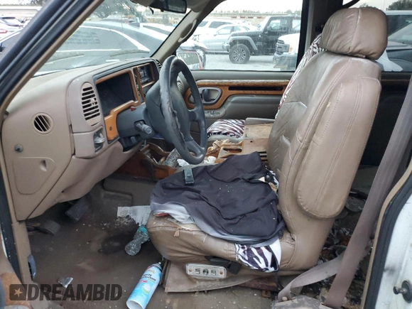 1995 GMC Suburban z VIN 1GKFK16K3SJ704911, wystawiony jako Copart lot #88326825 z przebiegiem 191 006 mil mil oraz Szkoda całkowita • Salvage title. Historia ofert i sprzedaży dostępna na DreamBid. Obrazek 7.