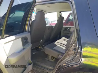 2006 Ford Expedition XLS with VIN 1FMPU13516LA28019, listed as a IAAI auction lot 41314147 with 220,636 mi miles. Bid and sale history available at carsss.com. Image 8.
