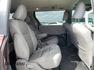 2020 Toyota Sienna XLE Auto Access Seat with VIN 5TDYZ3DC1LS076553, listed as a Copart auction lot 50412065 with 142,155 mi miles and Salvage Title. Bid and sale history available at carsss.com. Image 11.