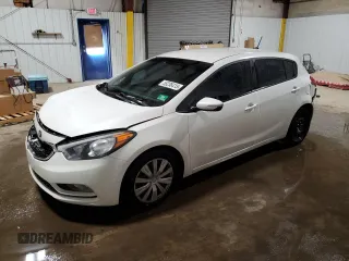 2016 Kia Forte LX z VIN KNAFK5A83G5585513, wystawiony jako Copart lot #55238415 z przebiegiem 146 557 mil mil oraz Szkoda całkowita • Salvage title. Historia ofert i sprzedaży dostępna na DreamBid. Obrazek 1.