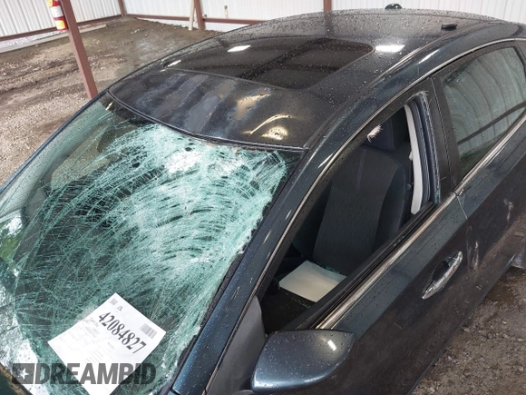 2015 Nissan Sentra SR with VIN 3N1AB7AP2FY275664, listed as a IAAI auction lot 42084827 with 217,934 mi miles and . Bid and sale history available at DreamBid. Image 6.