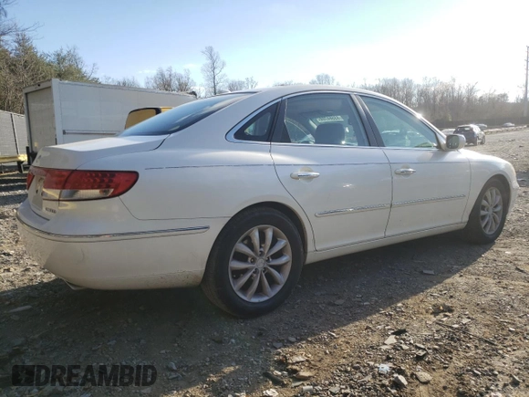2007 Hyundai Azera SE with VIN KMHFC46FX7A186733, listed as a Copart auction lot 45186825 with 173,649 mi miles and Non Repairable. Bid and sale history available at carsss.com. Image 3.