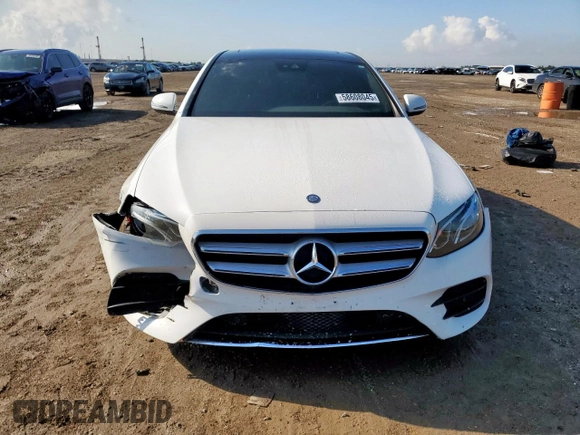 2017 Mercedes-Benz E 300 Luxury z VIN WDDZF4JB8HA181700, wystawiony jako Copart lot #58608045 z przebiegiem 69 312 mil mil oraz Szkoda całkowita • Salvage title. Historia ofert i sprzedaży dostępna na DreamBid. Obrazek 5.