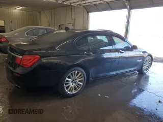 2012 BMW 7 Series 750Li с VIN WBAKB8C55CDX20672, выставлен на аукционе Copart как лот 53150435 с пробегом 141 459 миль миль и Списание • Salvage title. История ставок и продаж доступна на DreamBid. Изображение 3.