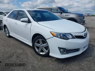 2013 Toyota Camry L with VIN 4T1BF1FK1DU671578, listed as a IAAI auction lot 41982178 with 198,261 mi miles. Bid and sale history available at carsss.com. Image 1.