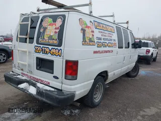 2008 Ford Econoline Cargo Commercial z VIN 1FTNE14W08DA57153, wystawiony jako IAAI lot #41596848 z przebiegiem 121 347 mil mil oraz . Historia ofert i sprzedaży dostępna na DreamBid. Obrazek 4.