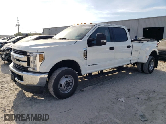 2019 Ford F-350 XL z VIN 1FT8W3DTXKEE56245, wystawiony jako Copart lot #50931435 z przebiegiem 103 396 mil mil oraz Czysty tytuł • Clean title. Historia ofert i sprzedaży dostępna na DreamBid. Obrazek 1.
