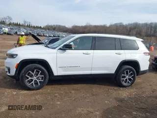 2024 Jeep Grand Cherokee Limited with VIN 1C4RJKBG2R8625086, listed as a IAAI auction lot 41461558 with 3,001 mi miles and . Bid and sale history available at DreamBid. Image 15.