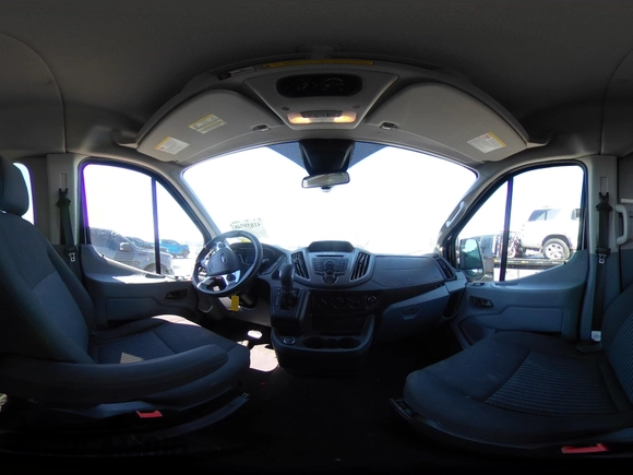 2019 Ford Transit Passenger XL z VIN 1FBAX2CG4KKA76658, wystawiony jako IAAI lot #41859748 z przebiegiem 155 033 mil mil oraz . Historia ofert i sprzedaży dostępna na DreamBid. Obrazek 18.