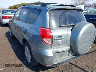 2008 Toyota RAV4 Ltd with VIN JTMBK31V685058112, listed as a IAAI auction lot 41757328 with 194,563 mi miles. Bid and sale history available at carsss.com. Image 3.