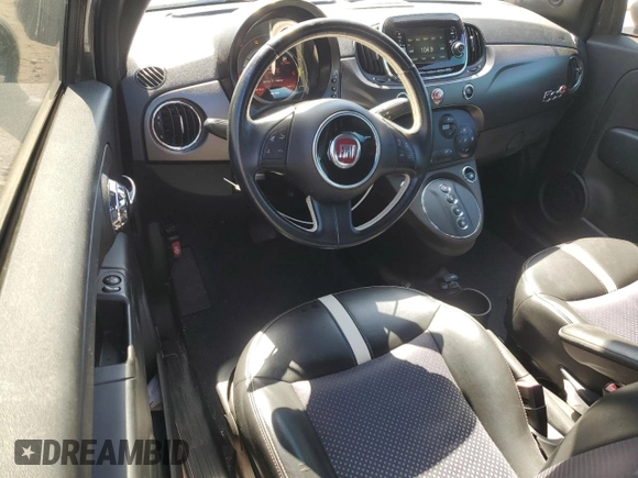 2016 FIAT 500e z VIN 3C3CFFGEXGT184011, wystawiony jako Copart lot #44955155 z przebiegiem 48 196 mil mil oraz Czysty tytuł • Clean title. Historia ofert i sprzedaży dostępna na DreamBid. Obrazek 8.