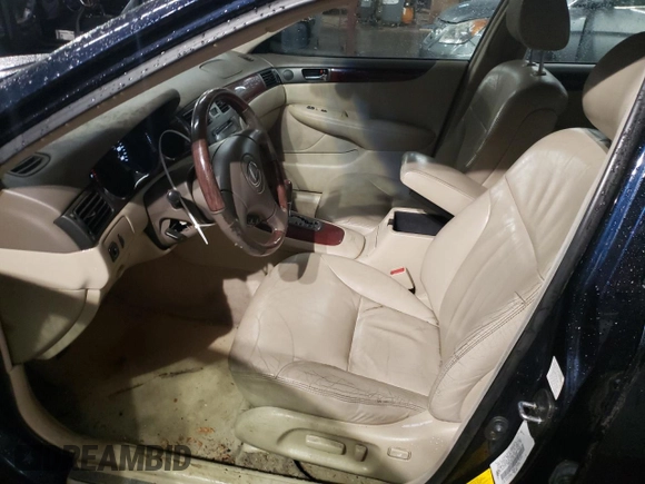 2002 Lexus ES 300 with VIN JTHBF30G125010658, listed as a Copart auction lot 43222855 with 101,808 mi miles and Non Repairable. Bid and sale history available at DreamBid. Image 7.