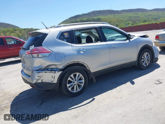 2015 Nissan Rogue SL with VIN 5N1AT2MVXFC753132, listed as a IAAI auction lot 42128483 with 90,030 mi miles and . Bid and sale history available at DreamBid. Image 4.