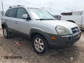 2005 Hyundai Tucson GLS with VIN KM8JN12D25U108613, listed as a IAAI auction lot 42076119 with 53,786 mi miles. Bid and sale history available at carsss.com. Image 1.