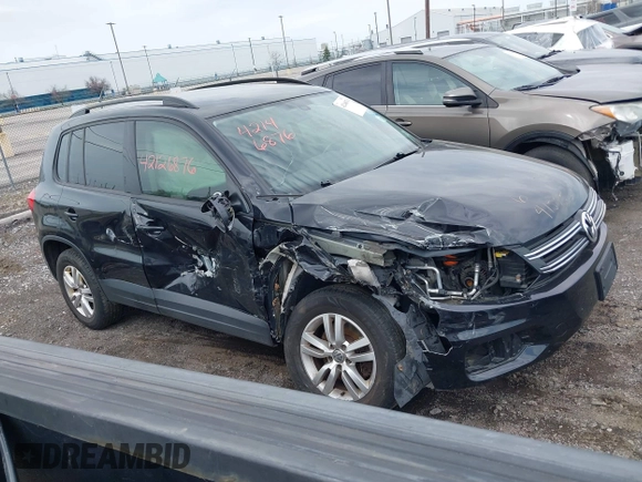 2017 Volkswagen Tiguan S z VIN WVGBV7AX1HK031235, wystawiony jako IAAI lot #42146876 z przebiegiem 95 028 mil mil oraz . Historia ofert i sprzedaży dostępna na DreamBid. Obrazek 13.