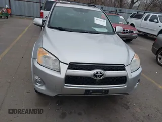 2011 Toyota RAV4 Ltd with VIN 2T3DF4DV7BW086967, listed as a IAAI auction lot 41795638 with 215,760 mi miles. Bid and sale history available at carsss.com. Image 12.